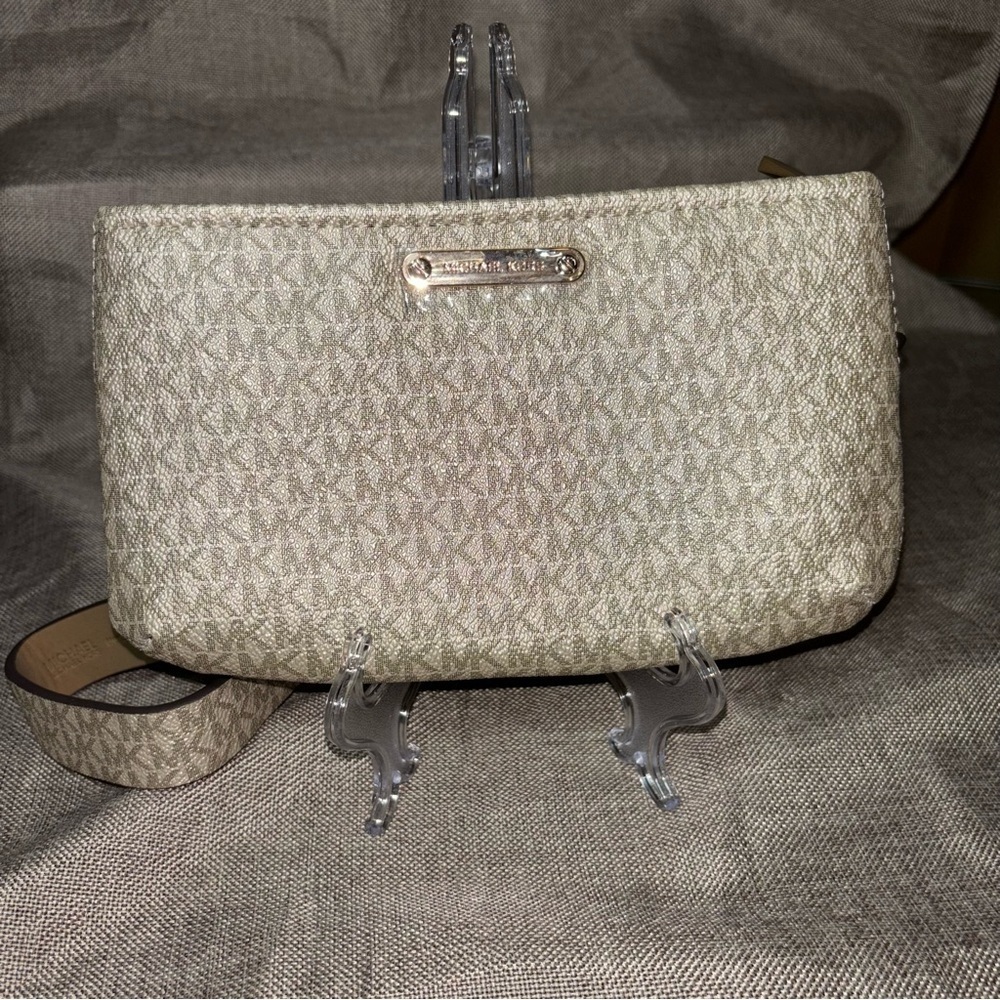 NWT Michael Kors Logo Belt Bag M/L